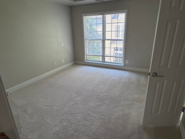 Building Photo - 14669 Crossfield Way