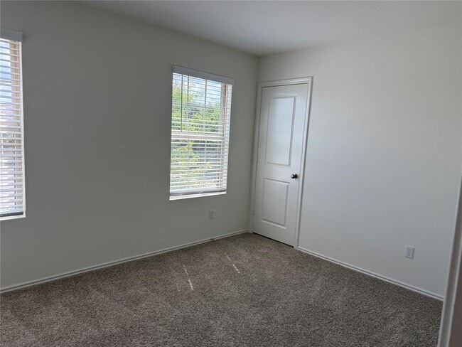Building Photo - 112 Crownover Cove