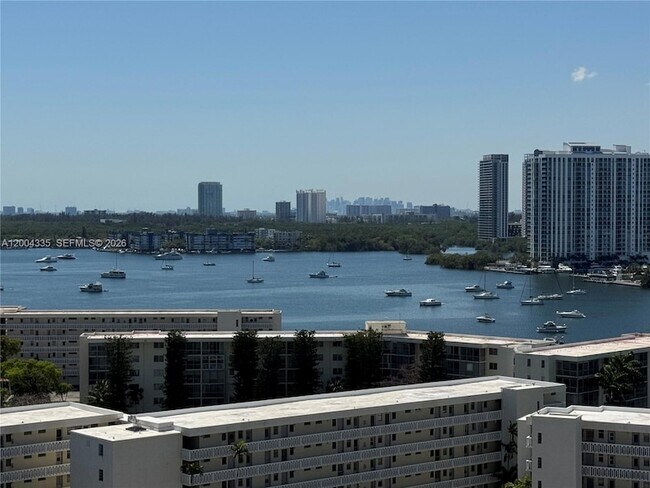 Building Photo - 18041 Biscayne Blvd