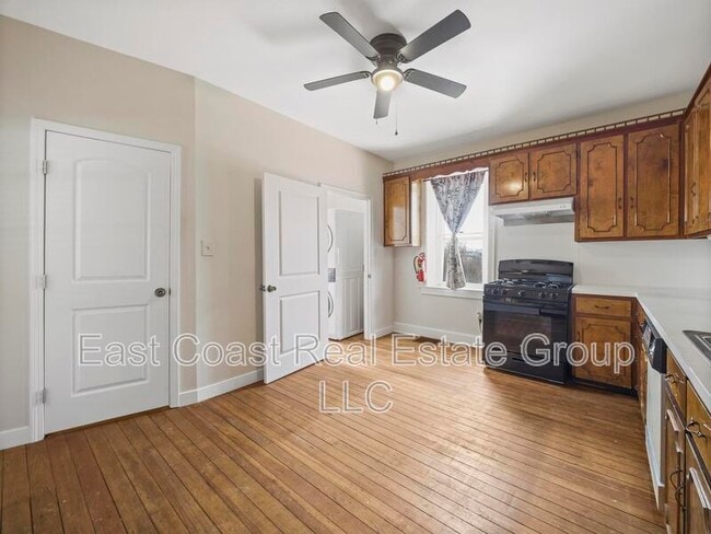 Building Photo - 1001 Pope Ave