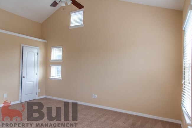 Building Photo - 8652 Tavistock Lakes Blvd