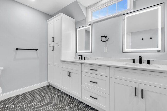 Building Photo - 20 Rosalie Ave