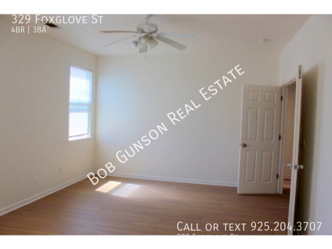 Building Photo - 329 Foxglove St