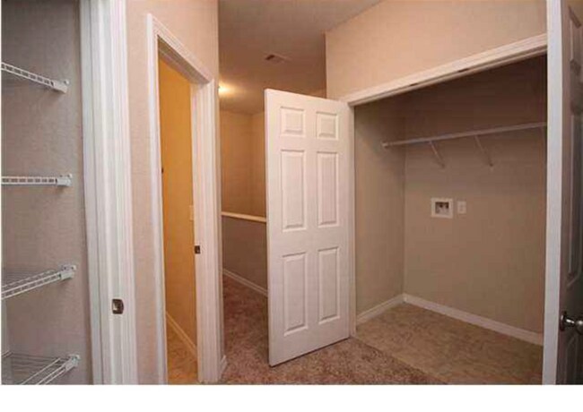 Building Photo - 992 Leigh Ann Ln