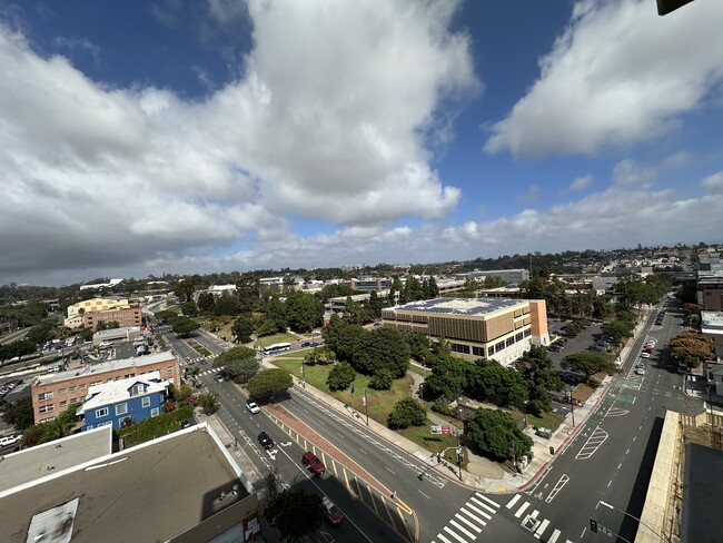 Building Photo - 1080 Park Blvd