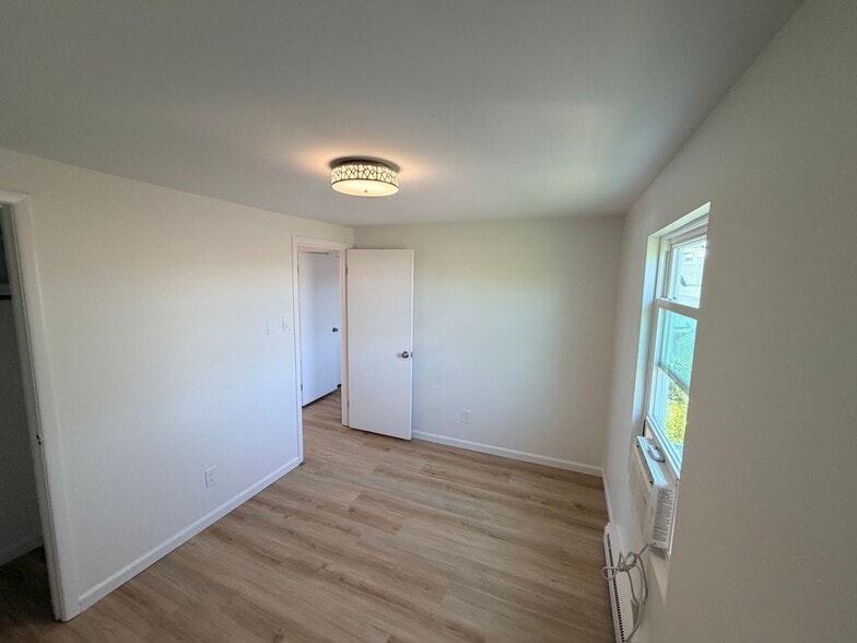 Building Photo - 3200 W Brigantine Ave