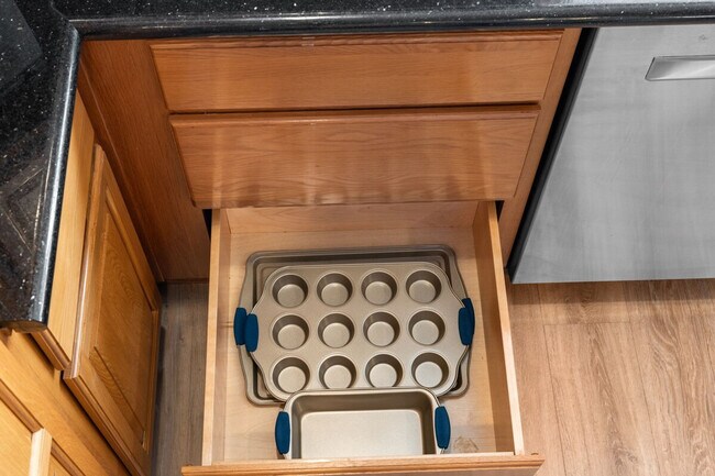 Building Photo - 2380 Aram Ave