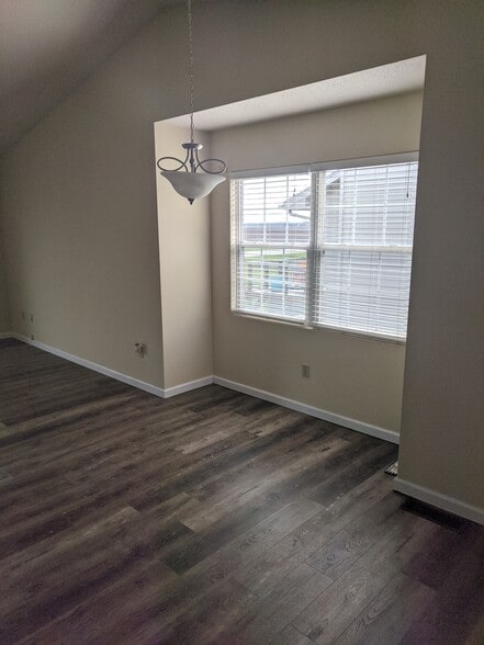 Building Photo - 113 Arbor Ln