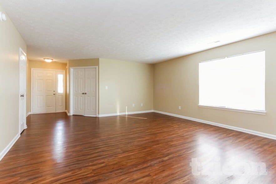 Building Photo - 2940 Armaugh Dr