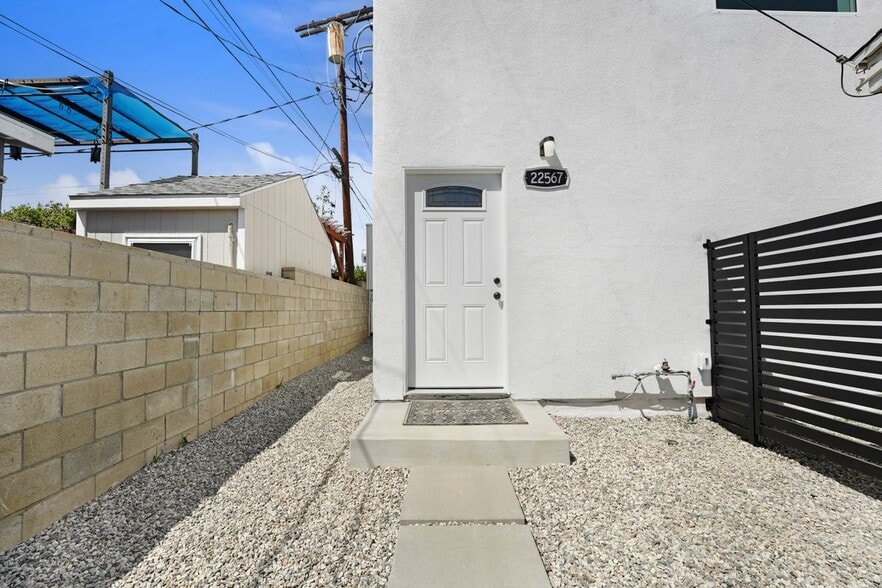 Building Photo - 22567 Leadwell St