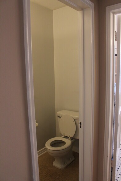 Building Photo - 1208 34th St S