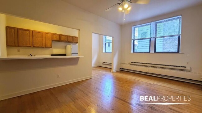 Building Photo - 0 bedroom in CHICAGO IL 60657