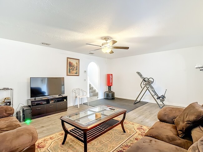 Building Photo - 9856 Ashburn Lake Dr