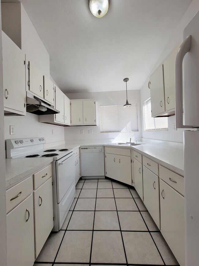 Building Photo - 1784 Dax Ct