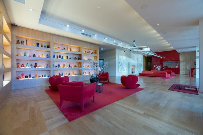 Building Photo - 1551 N Flagler Dr