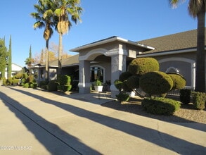 Building Photo - 2509 N Mesquite Pl
