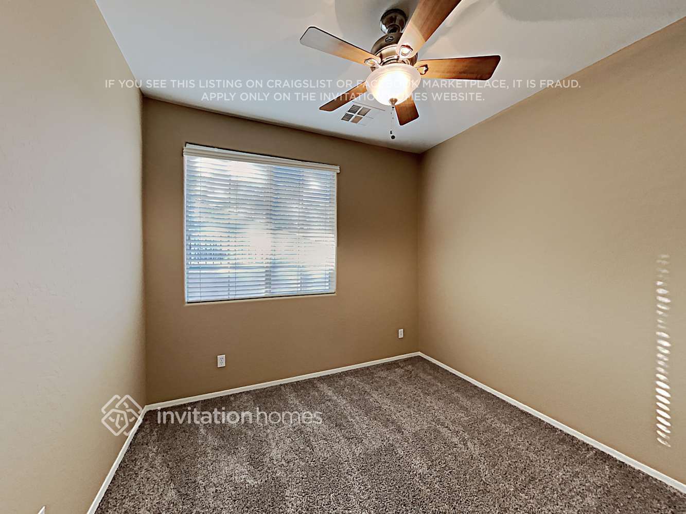 Building Photo - 21024 E Stonecrest Dr