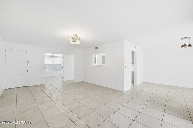 Building Photo - 4329 Plaza Gate Ln S