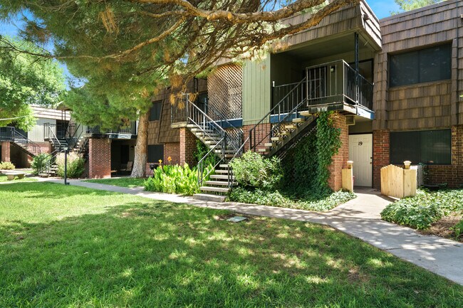 Building Photo - Riverwood