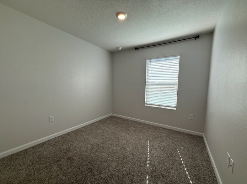 Building Photo - 437 Scarborough St