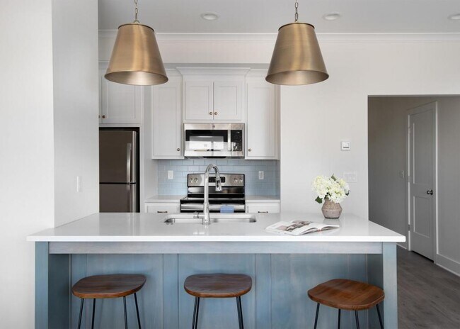 Building Photo - 7930 Greystone St