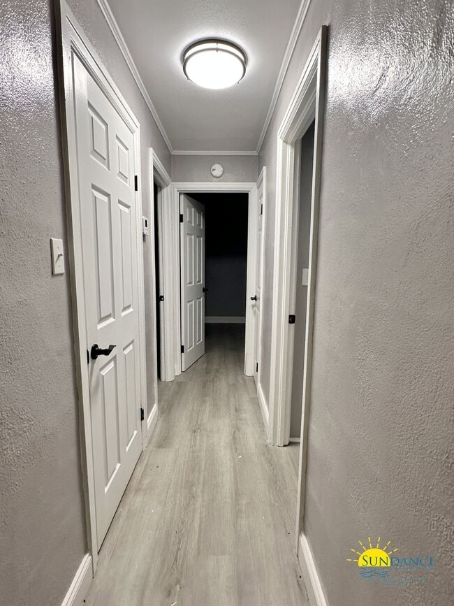 Building Photo - Charming cottage in central Fort Walton Beach!