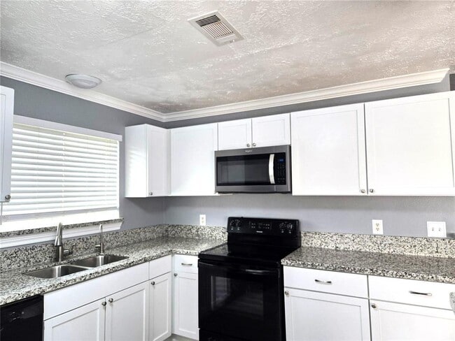 Building Photo - 13006 Kingsmill Dr