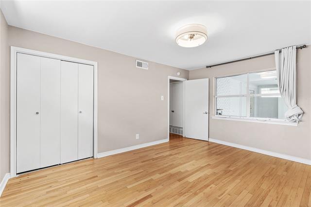 Building Photo - 3527 Vinecrest Dr