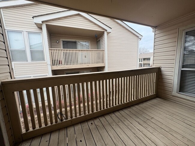 Building Photo - 1/2 First Full Month's Rent! 2BD/2BA Condo in Whispering Oaks.