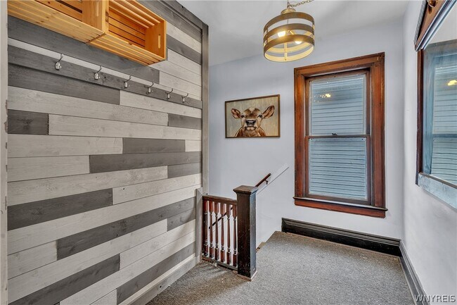 Building Photo - 212 Lockwood Ave