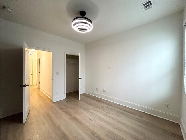 Building Photo - 5665 Carruth Lake Dr