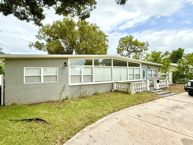 Primary Photo - Charming updated 3Bedrooms 1Bath Home in p...