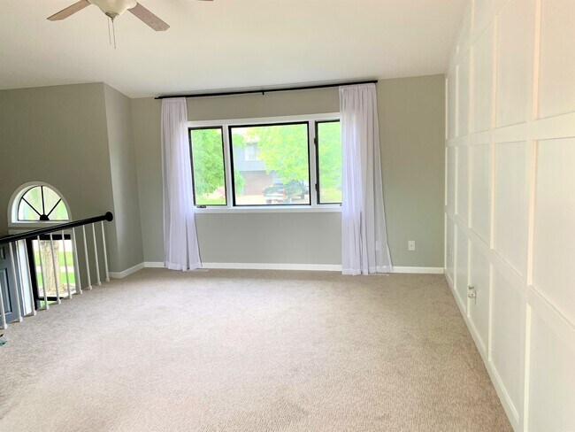 Living room - 155 Bayberry Ln