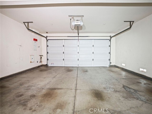 Building Photo - 1309 Songbird Way