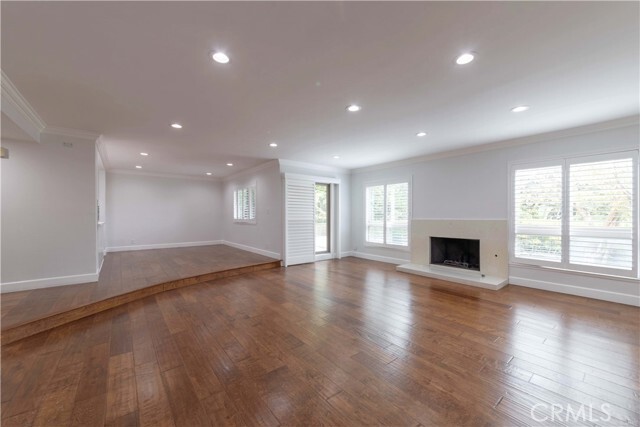 Building Photo - 14 Peartree Ln