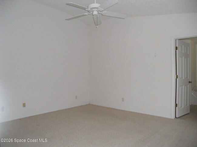 Building Photo - 540 Benton Dr