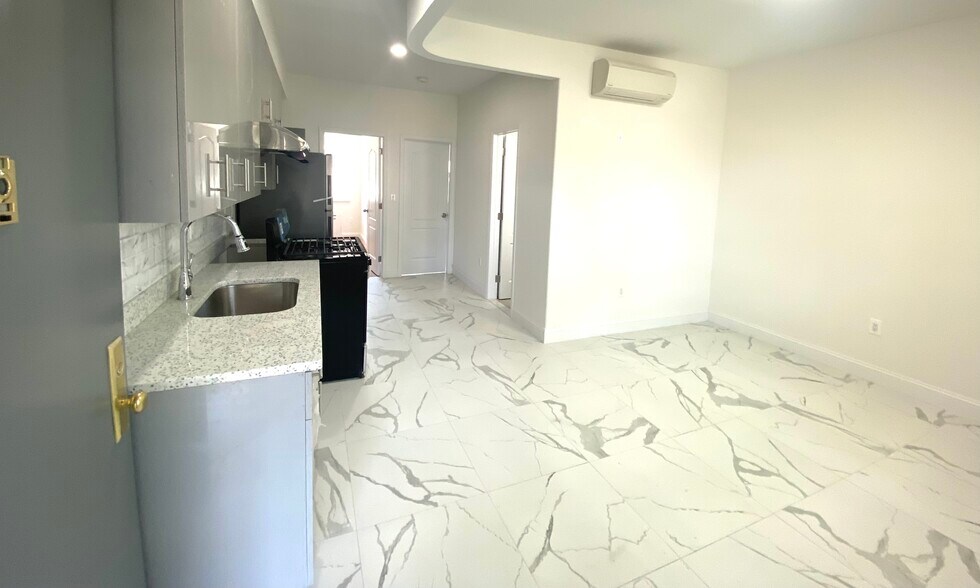 Building Photo - 8279 164th Pl