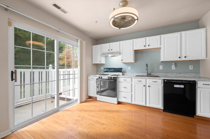 Building Photo - 1408 Black Walnut Dr