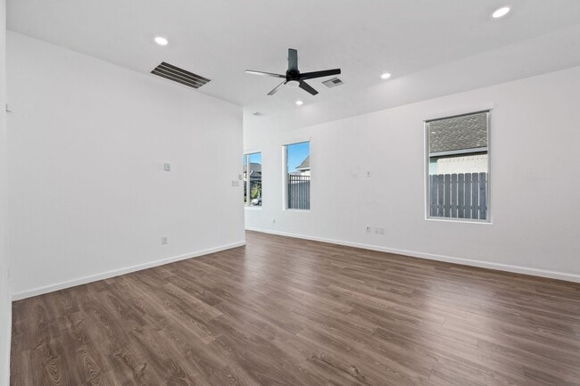 Building Photo - 4327 Camden Spgs Trl