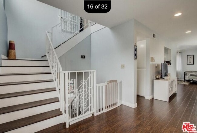 Building Photo - 4843 W 118th Pl