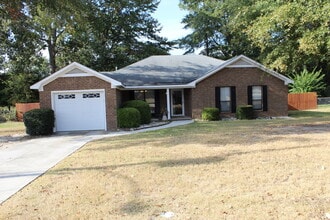 Building Photo - 1015 Country Pl Dr