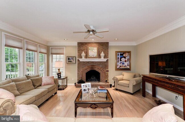 Building Photo - 10417 Snow Point Dr