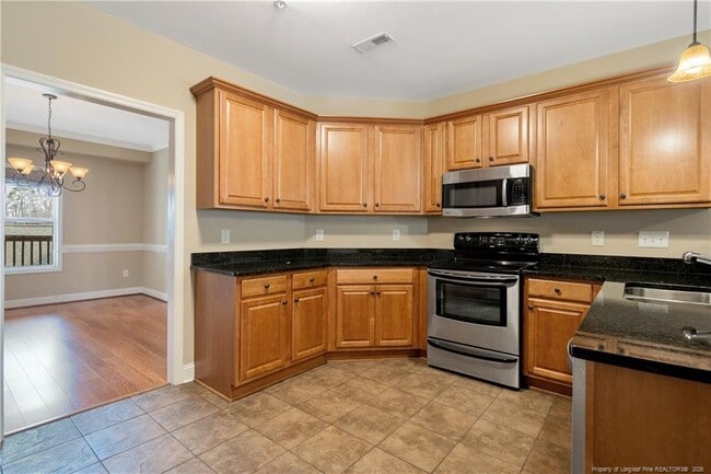 Building Photo - 1611 Bluffside Dr