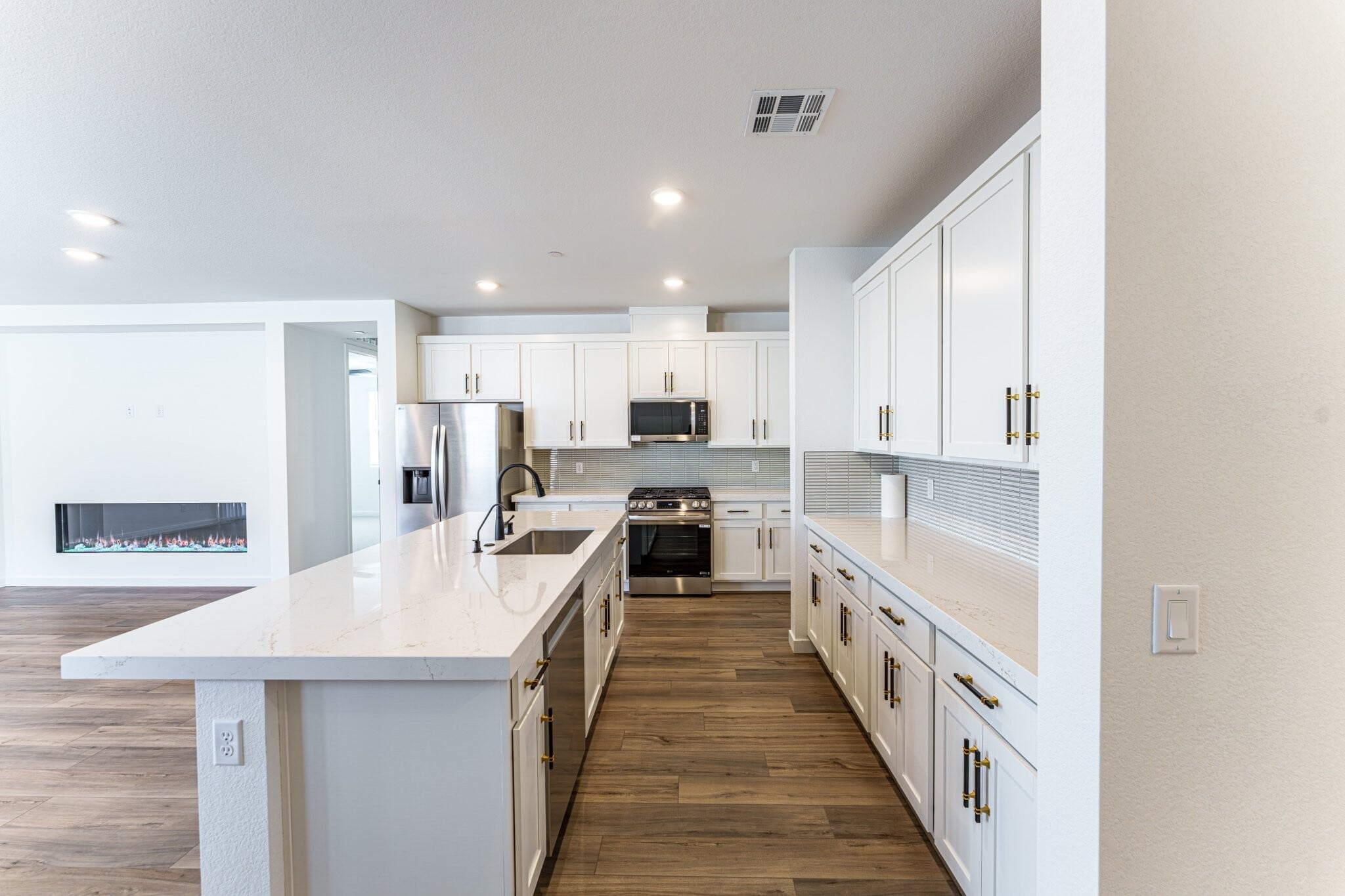 Building Photo - 10848 Corliss River Ave
