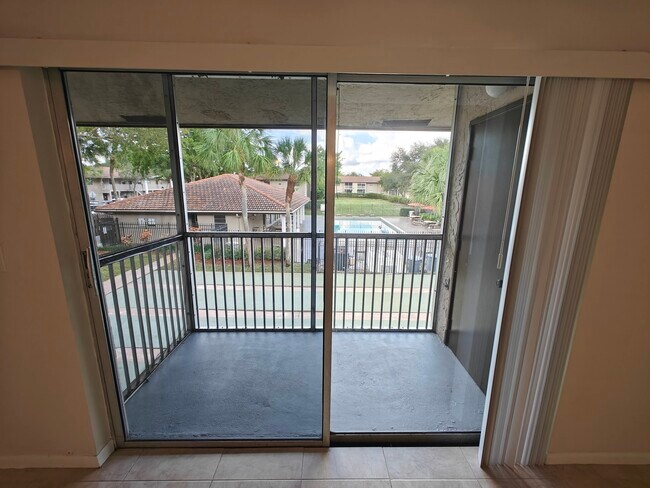 Building Photo - 8770 Royal Palm Blvd