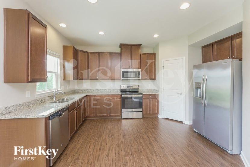 Building Photo - 102 Shanache Dr