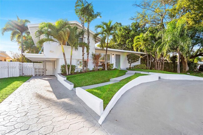 Building Photo - 2531 Key Largo Ln
