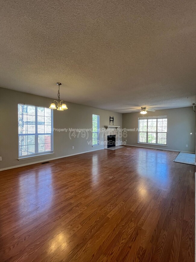 Building Photo - 3213 Cardinal Creek Cir