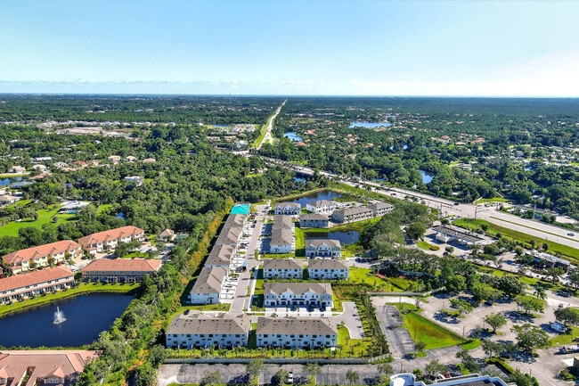 Building Photo - 7648 SW Lucy Ln