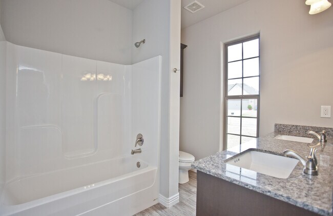 Building Photo - ***1004 Taylor Lane***